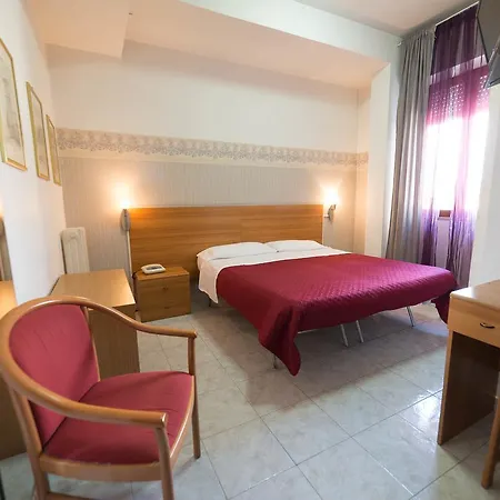 Frank Hotel 2*